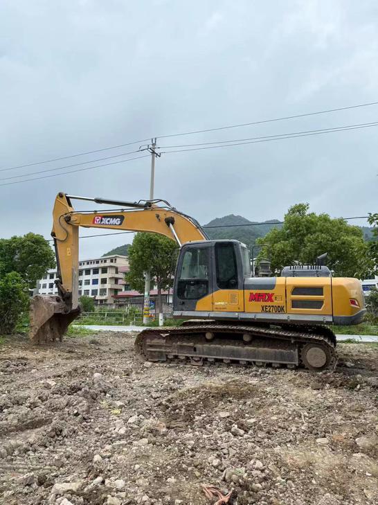 Buy XCMG XE270DK Used Excavator / 1