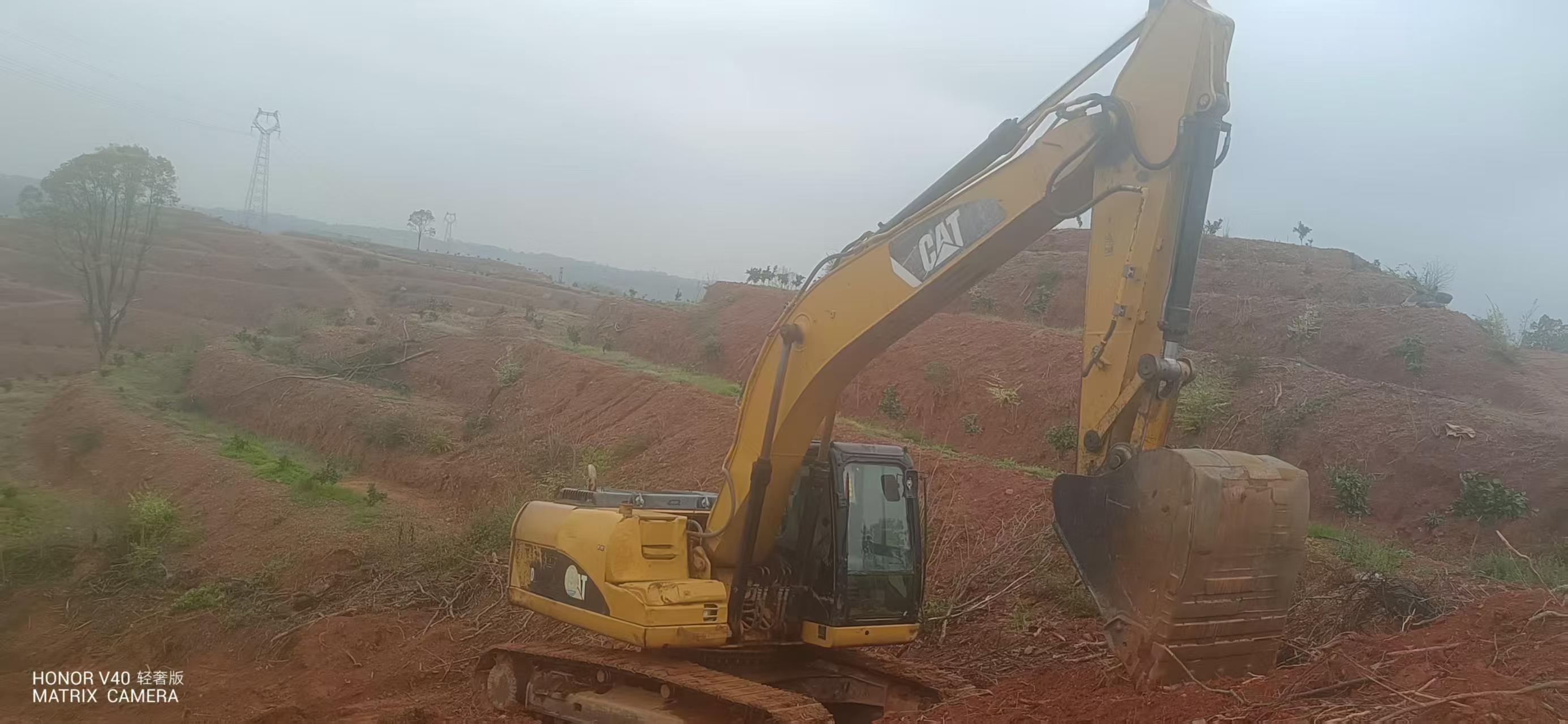 Buy Caterpillar 320V1 Used Excavator / 3