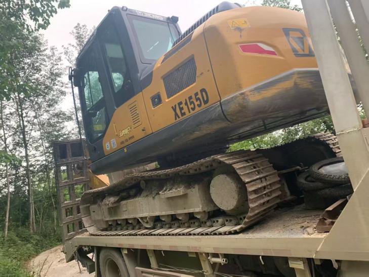 Buy XCMG XE135B Used Excavator / 1