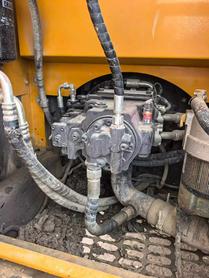 Buy Sany SY135-8S Used Excavator / 2 Buy Sany SY135-8S Used Excavator / 2