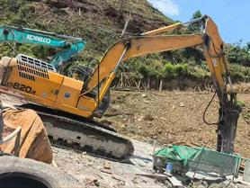 Buy Kato HD820 Used Excavator / 4 Buy Kato HD820 Used Excavator / 4