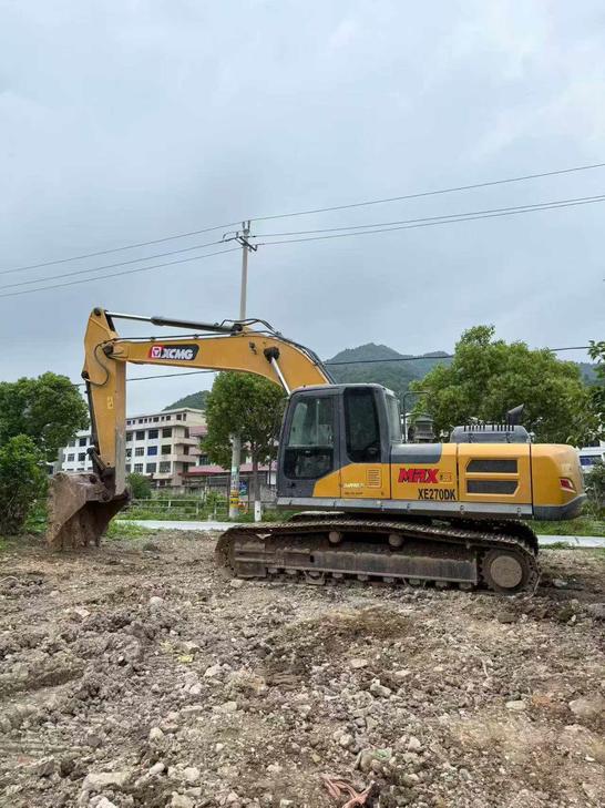Buy XCMG XE270DK Used Excavator / 1