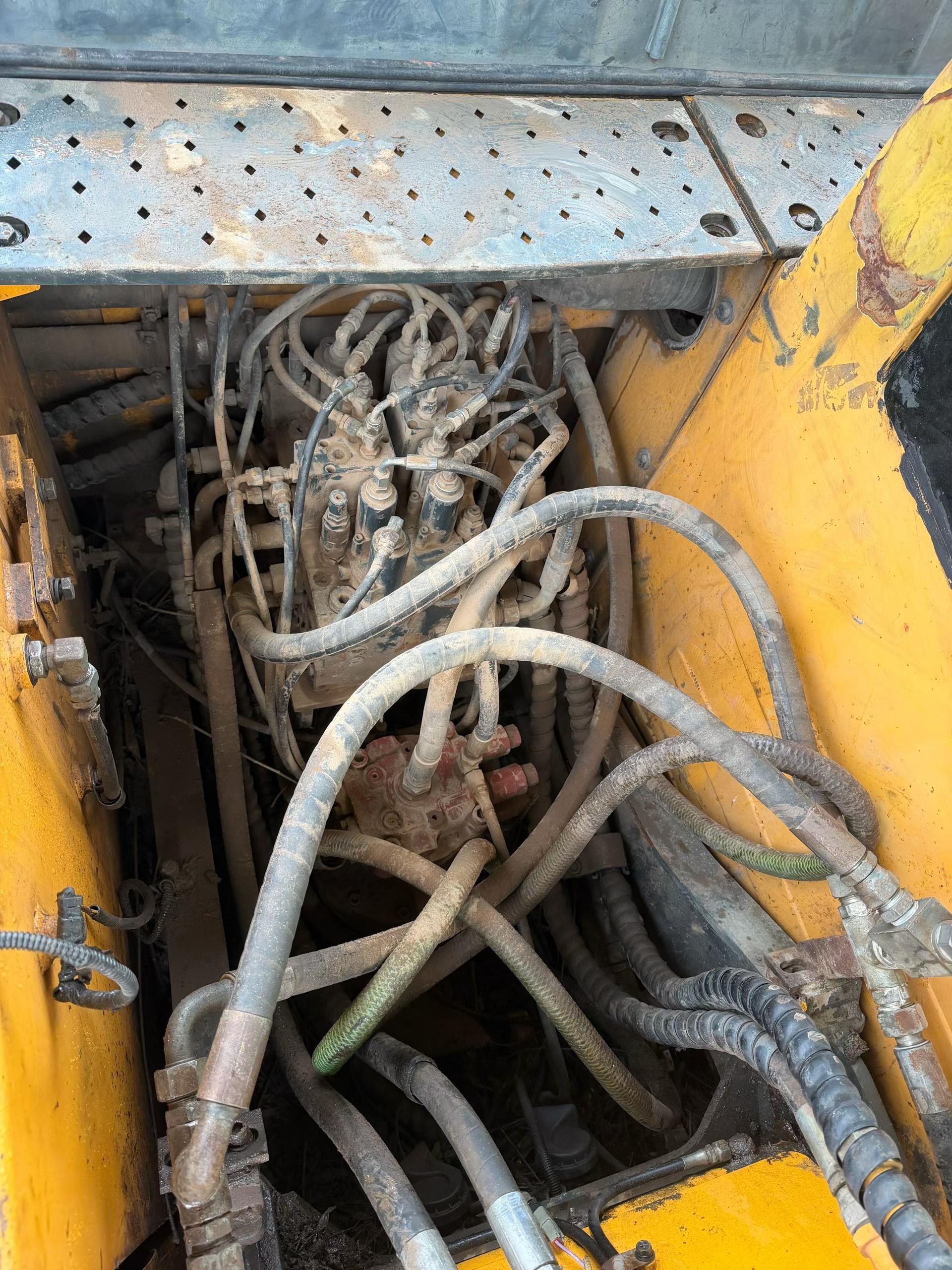 Buy Hyundai R150-7 Used Excavator / 4