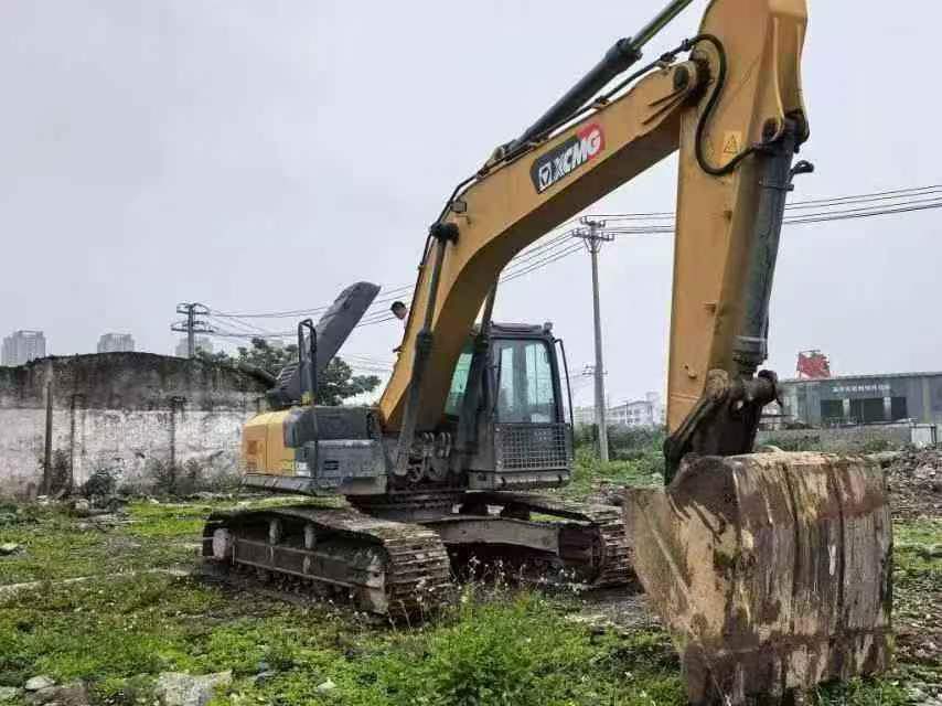 Buy XCMG XE270DK Used Excavator / 4