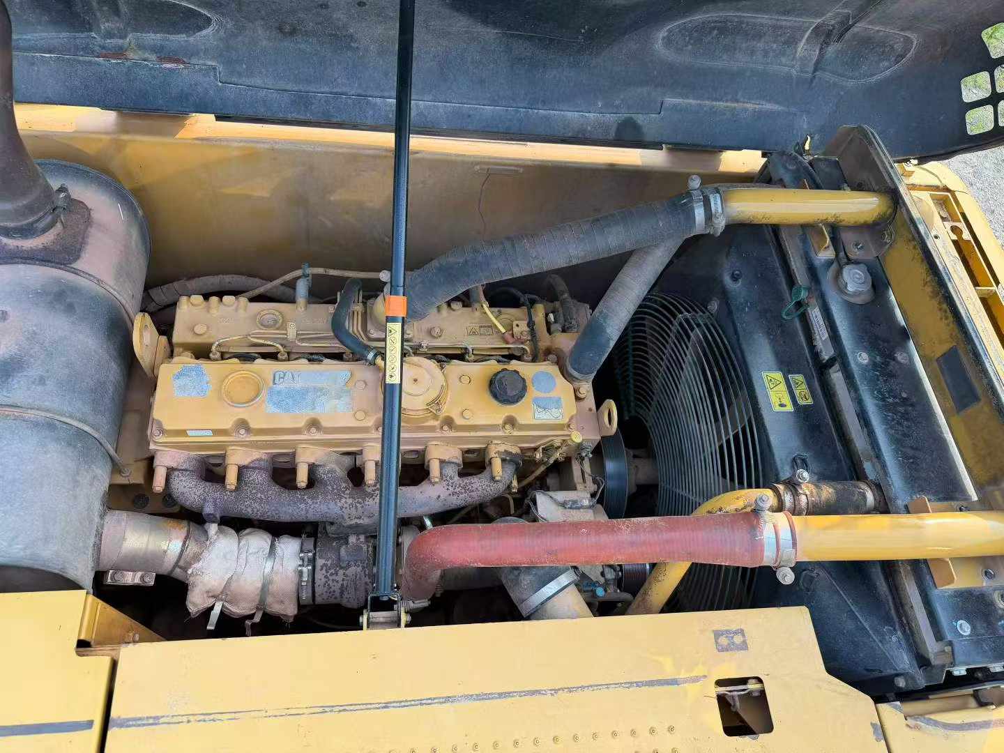 Buy Caterpillar 320D Used Excavator / 8
