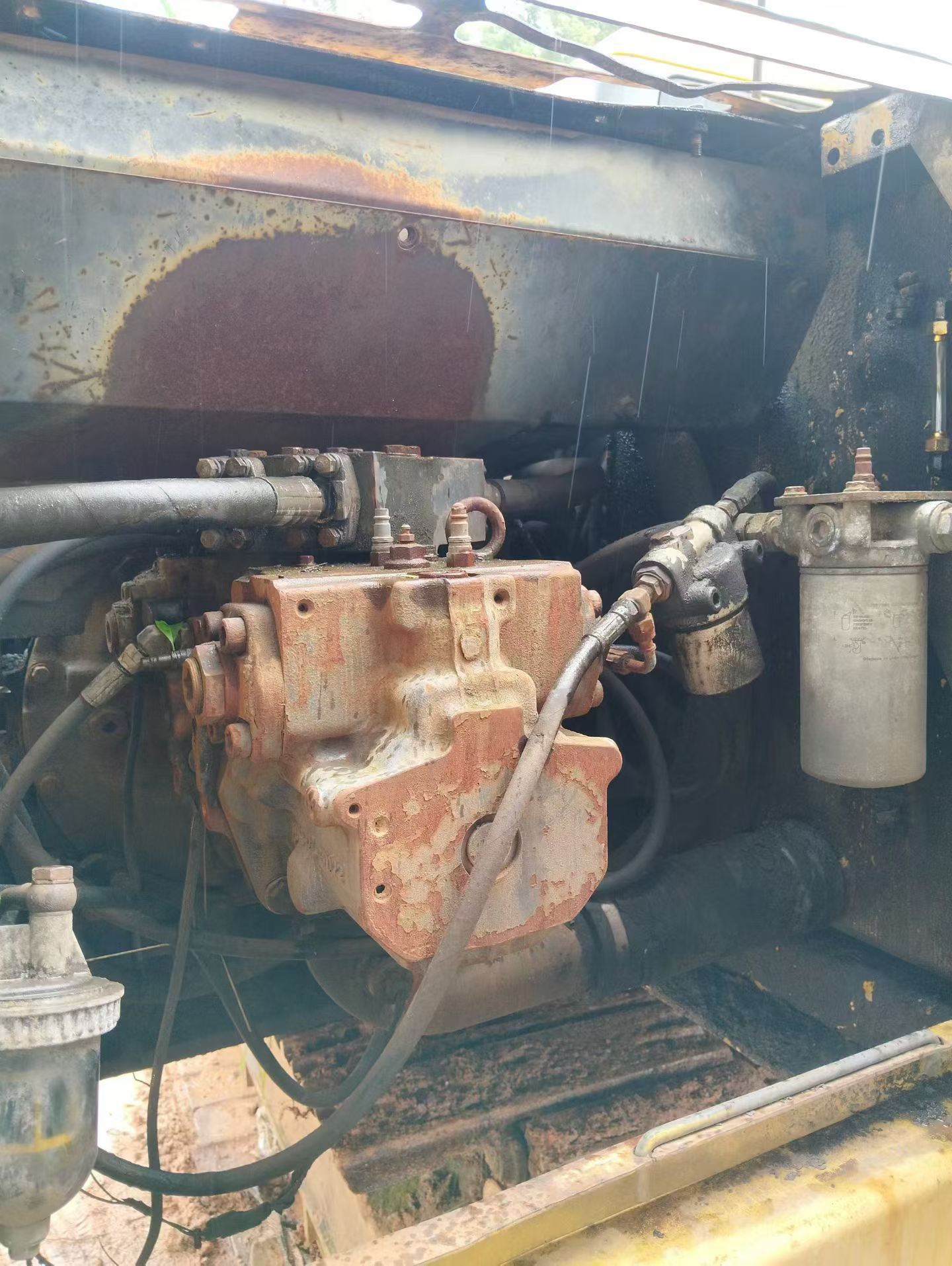 Buy Komatsu PC220-7 Used Excavator / 6