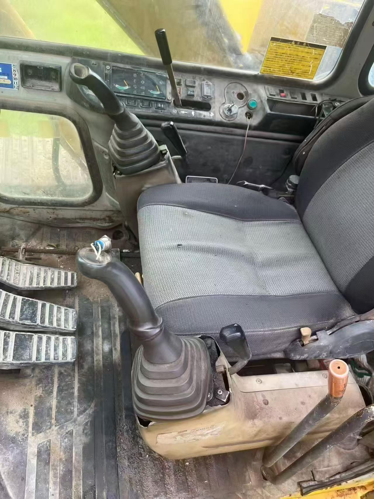Buy Kato HD307 Used Excavator / 5