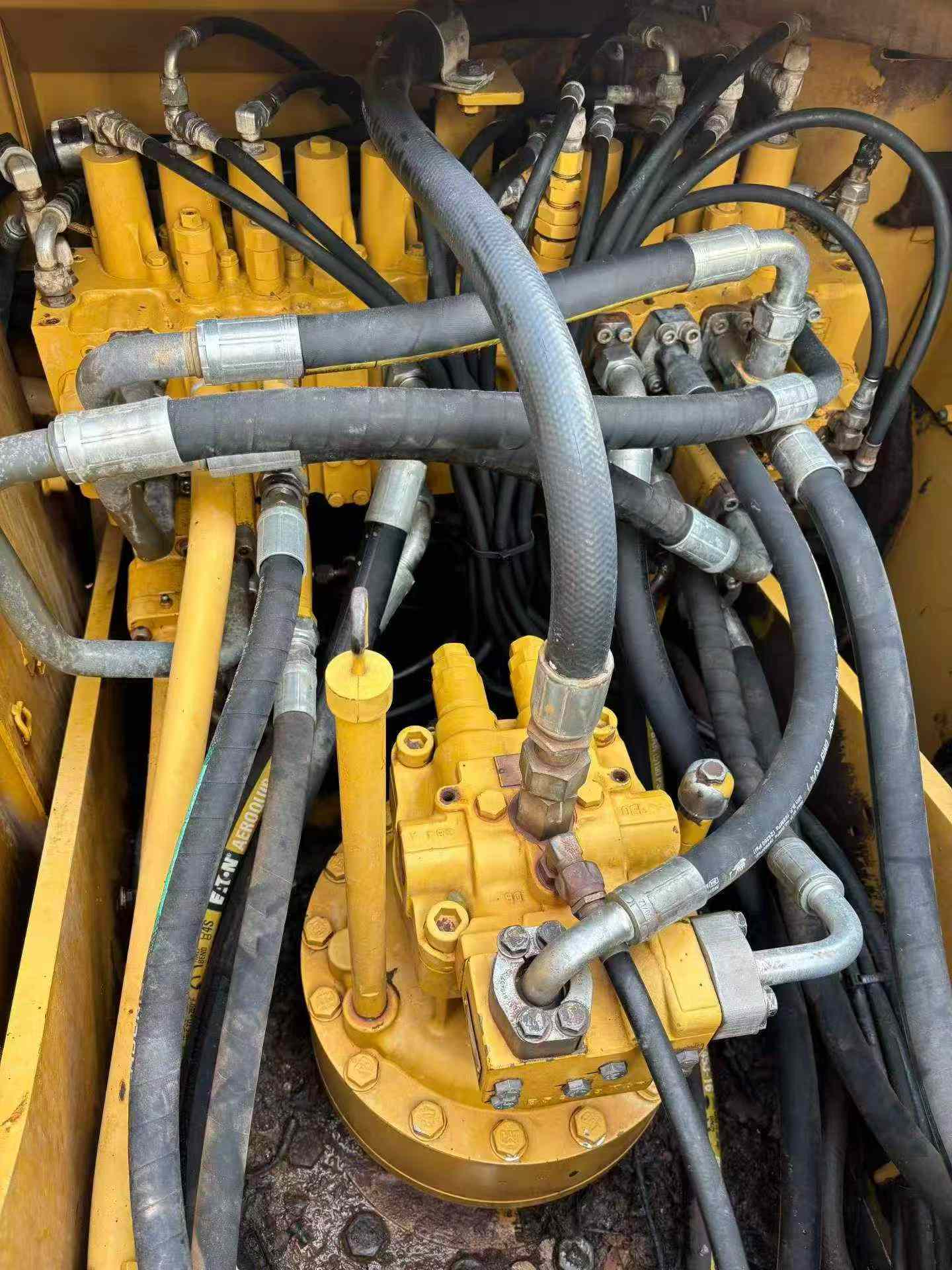 Buy Caterpillar 323 Used Excavator / 7