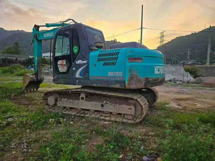 Buy Kobelco SK130 Used Excavator / 1