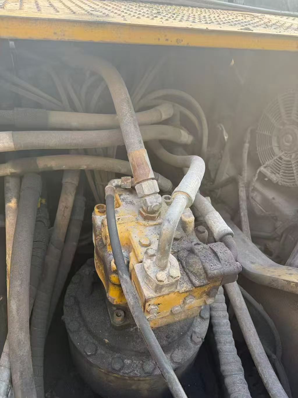 Buy Caterpillar 329D Used Excavator / 4