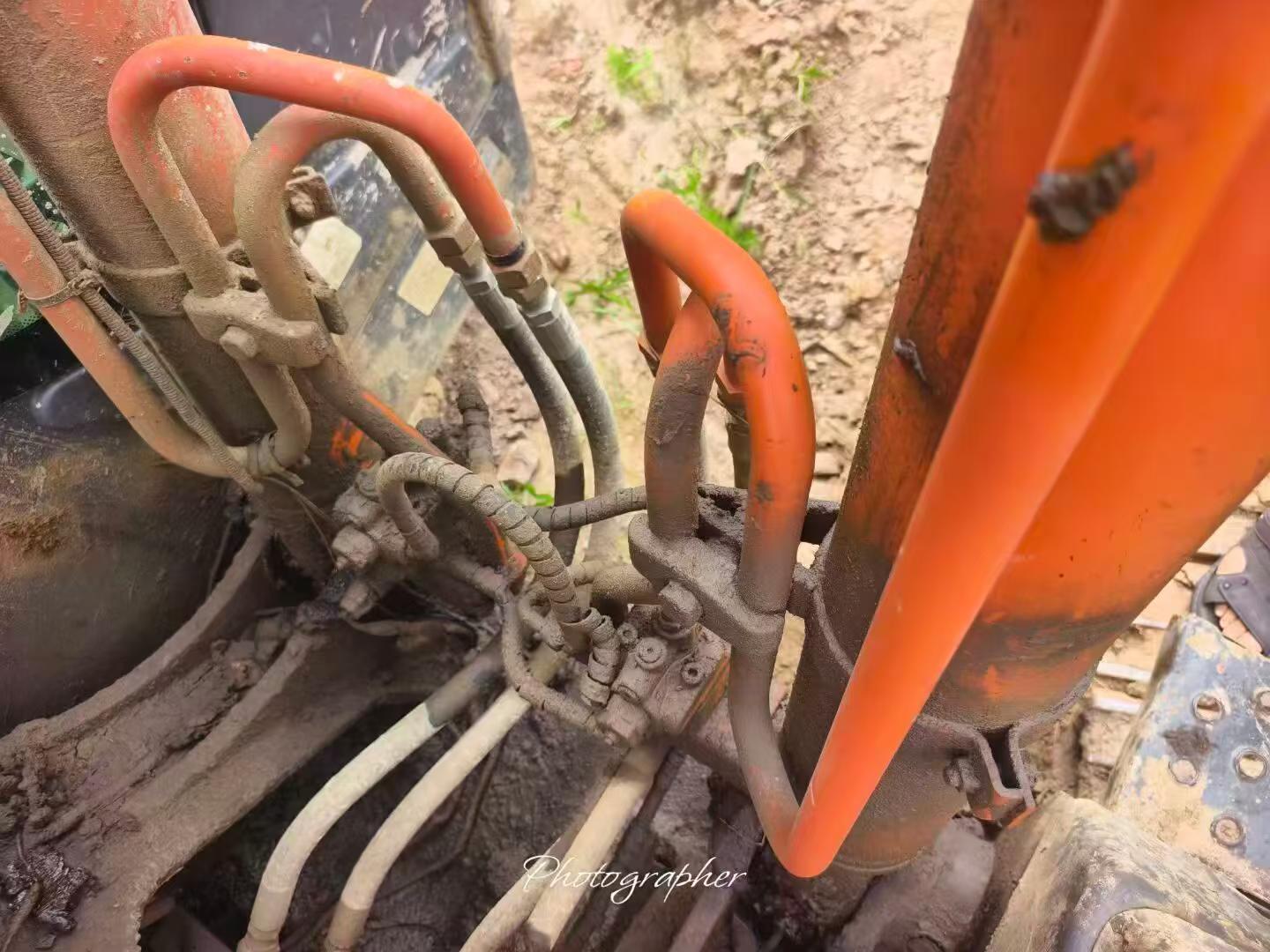 Buy Hitachi EX200-3 Used Excavator / 4