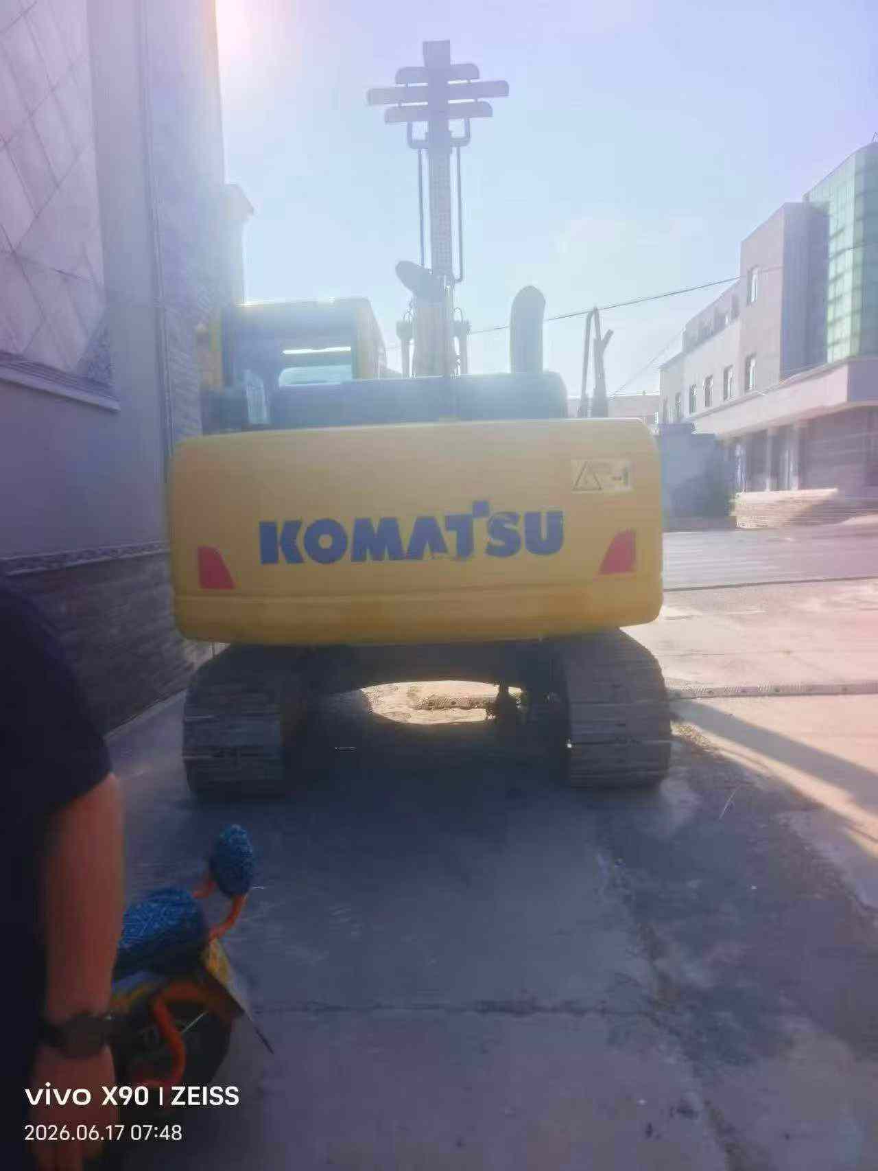 Buy Komatsu PC130 Used Excavator / 3