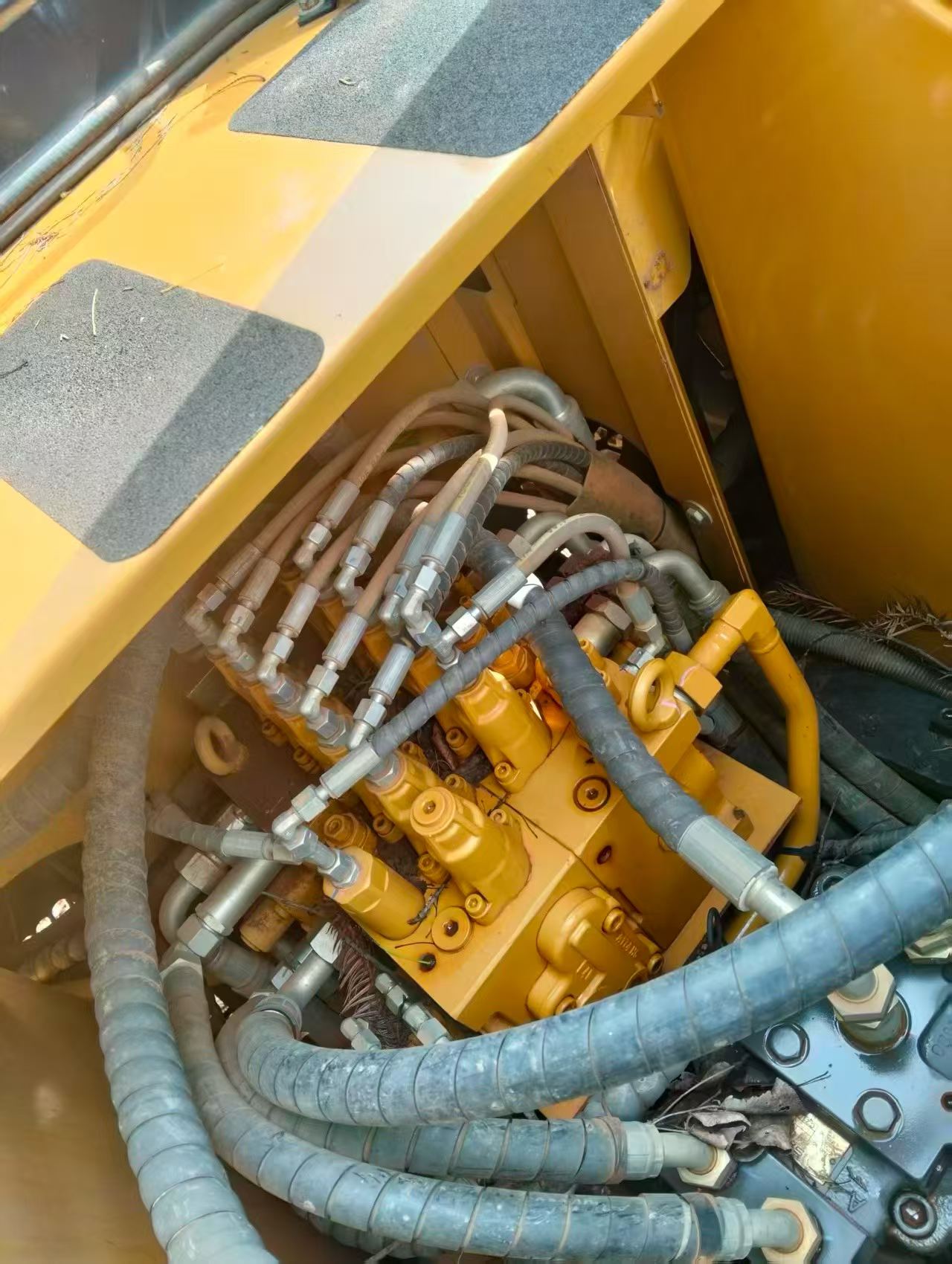 Buy Sany SY135 Used Excavator / 7