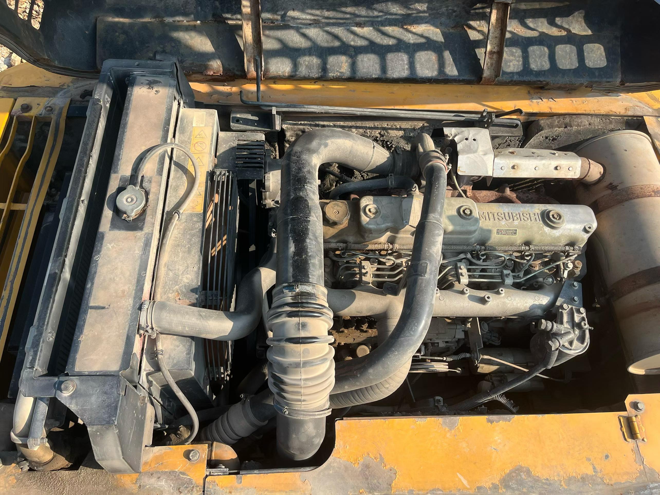 Buy Kato HD820R Used Excavator / 4