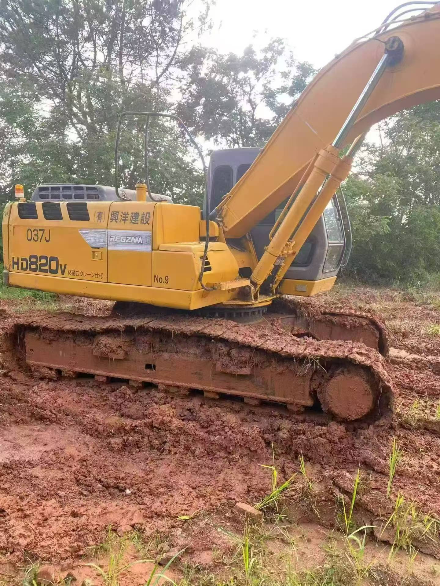Buy Kato HD820V Used Excavator / 4