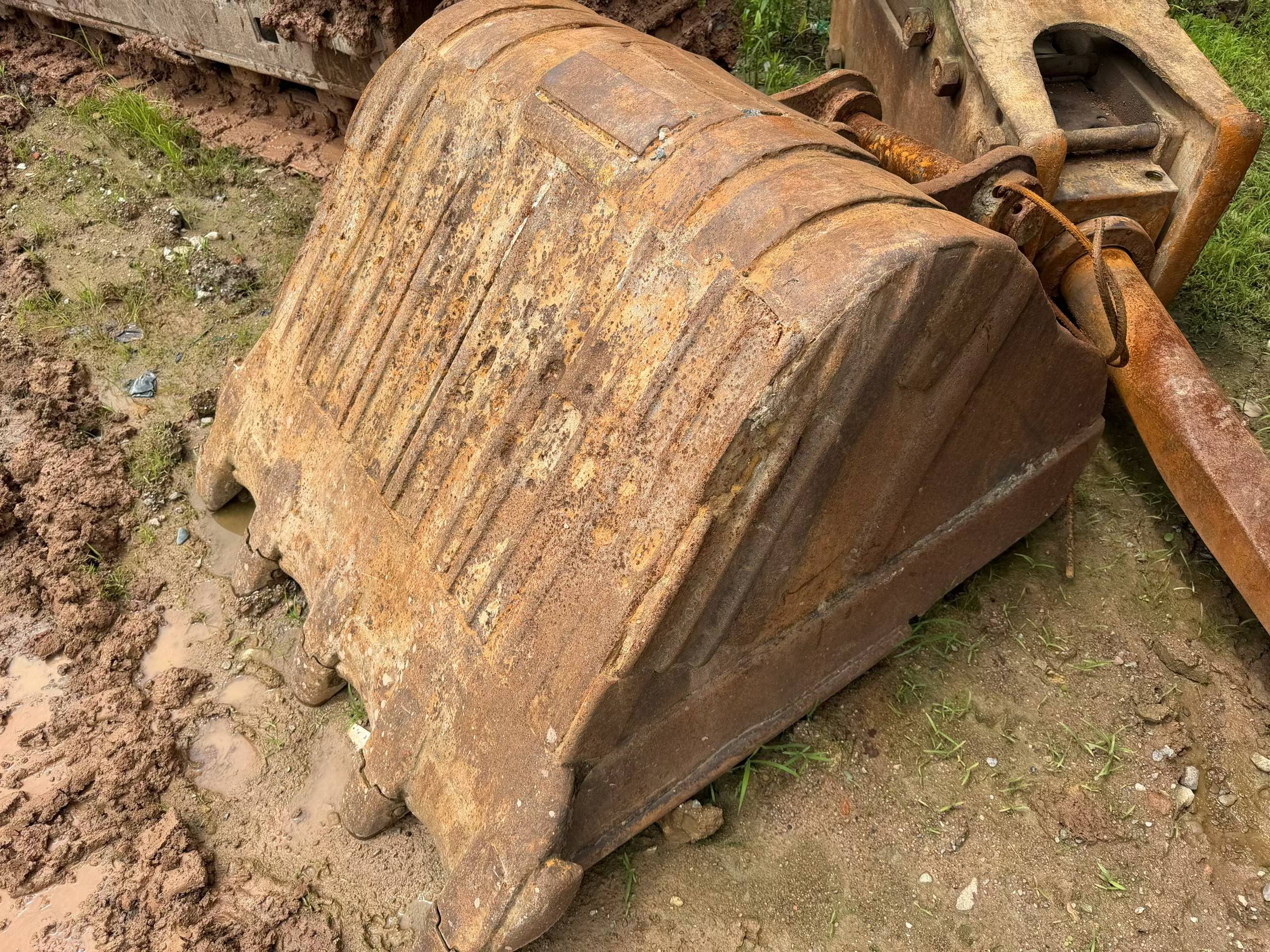 Buy Caterpillar 320C Used Excavator / 9