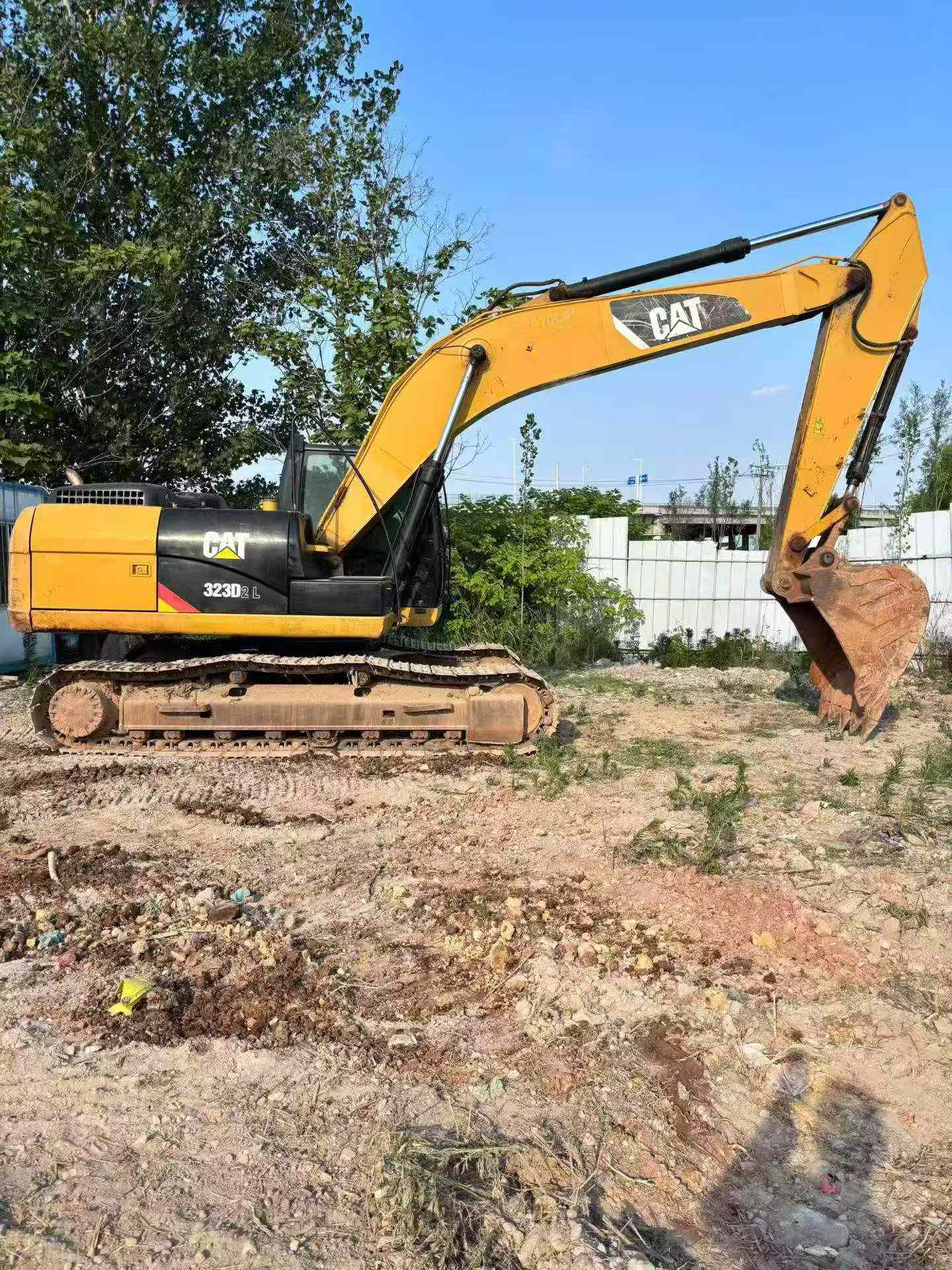 Buy Caterpillar 323 Used Excavator / 3