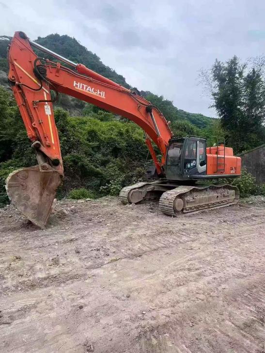 Buy Hitachi ZX470 Used Excavator / 1