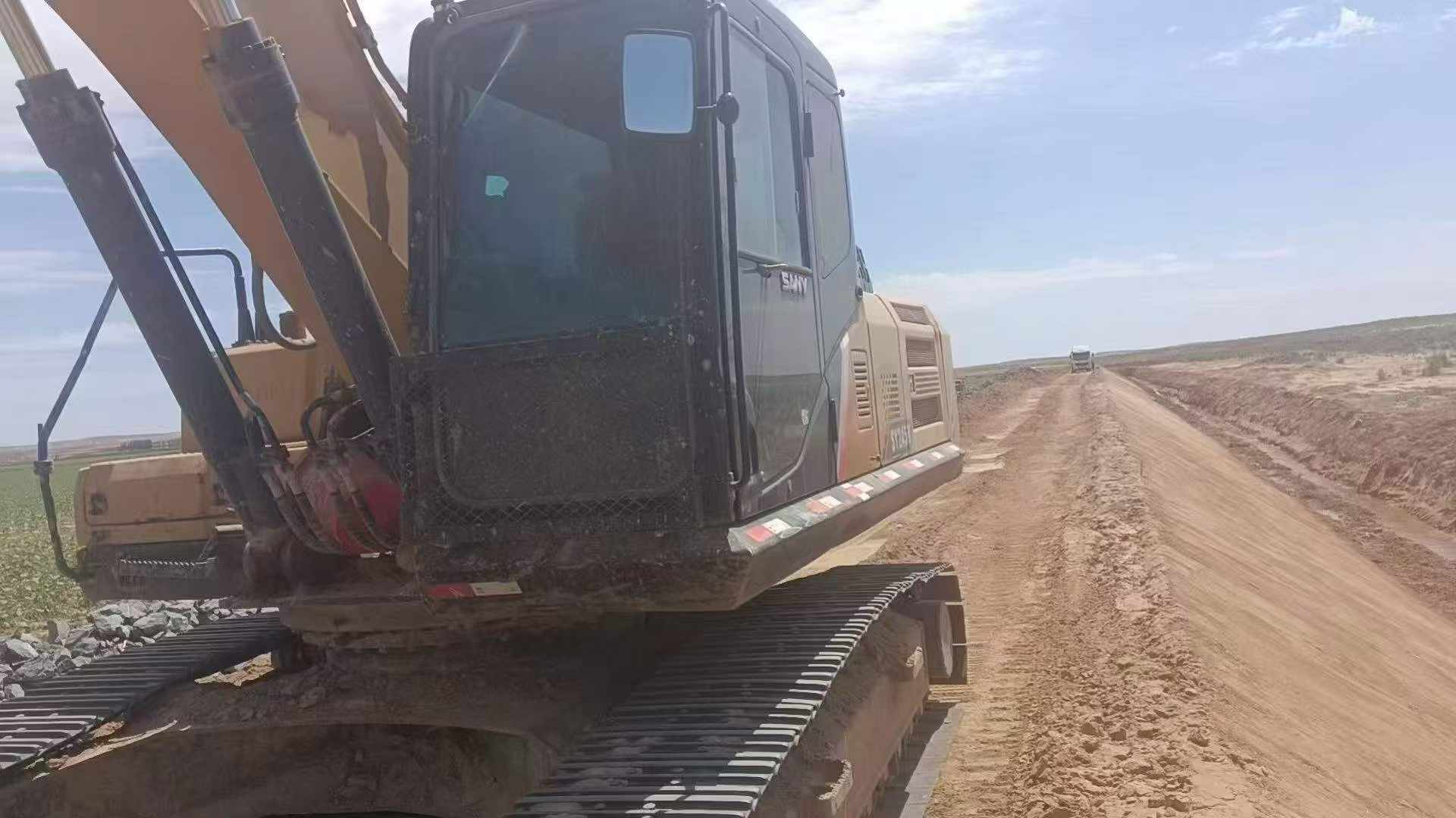Buy Sany SY245H Used Excavator / 5 Buy Sany SY245H Used Excavator / 5
