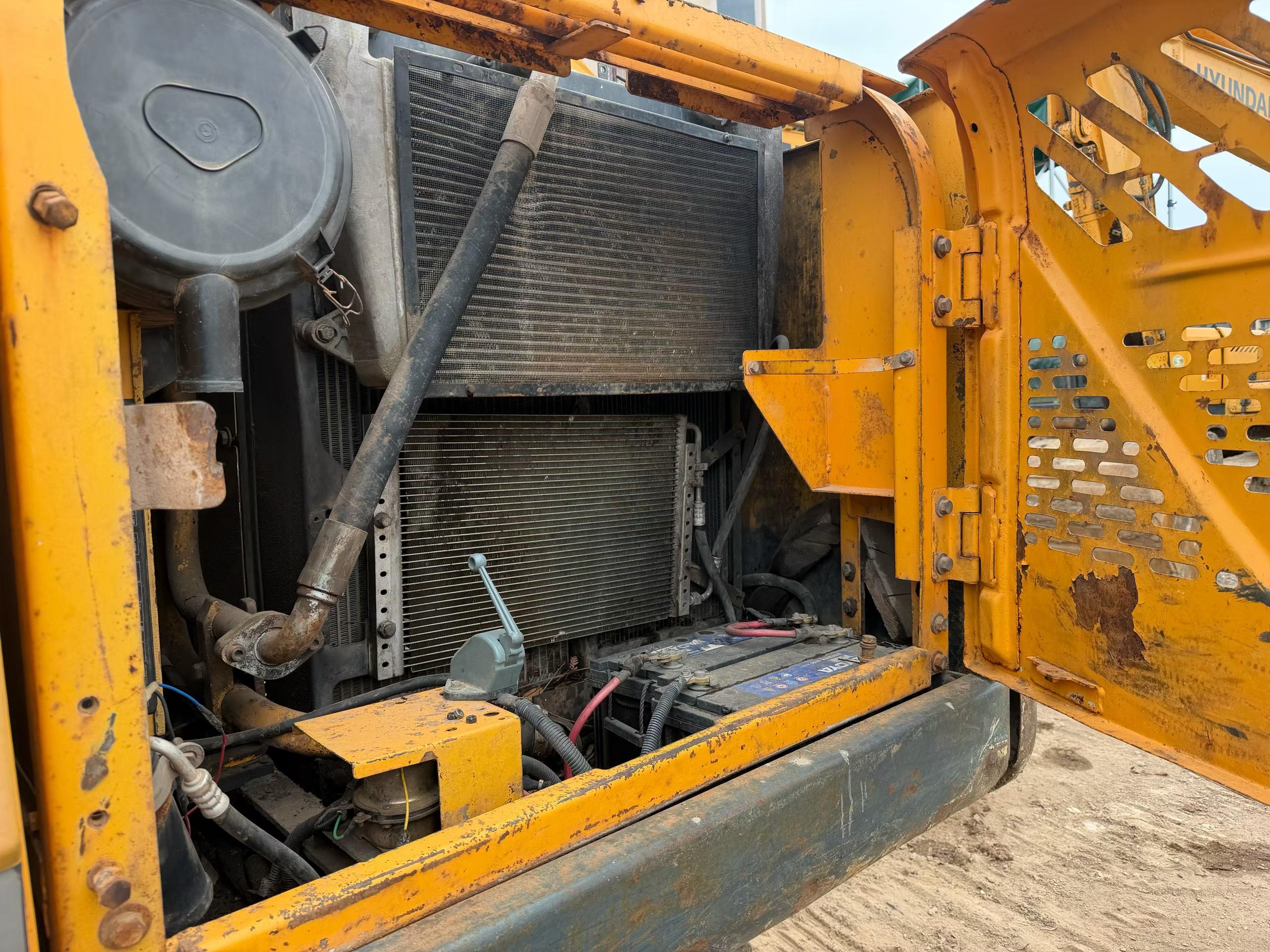 Buy Hyundai R150-7 Used Excavator / 8