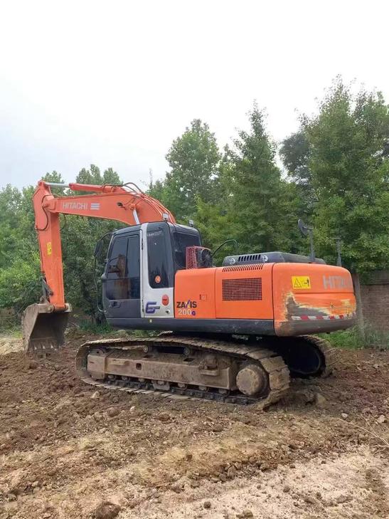 Buy Hitachi ZX200-3G Used Excavator / 1