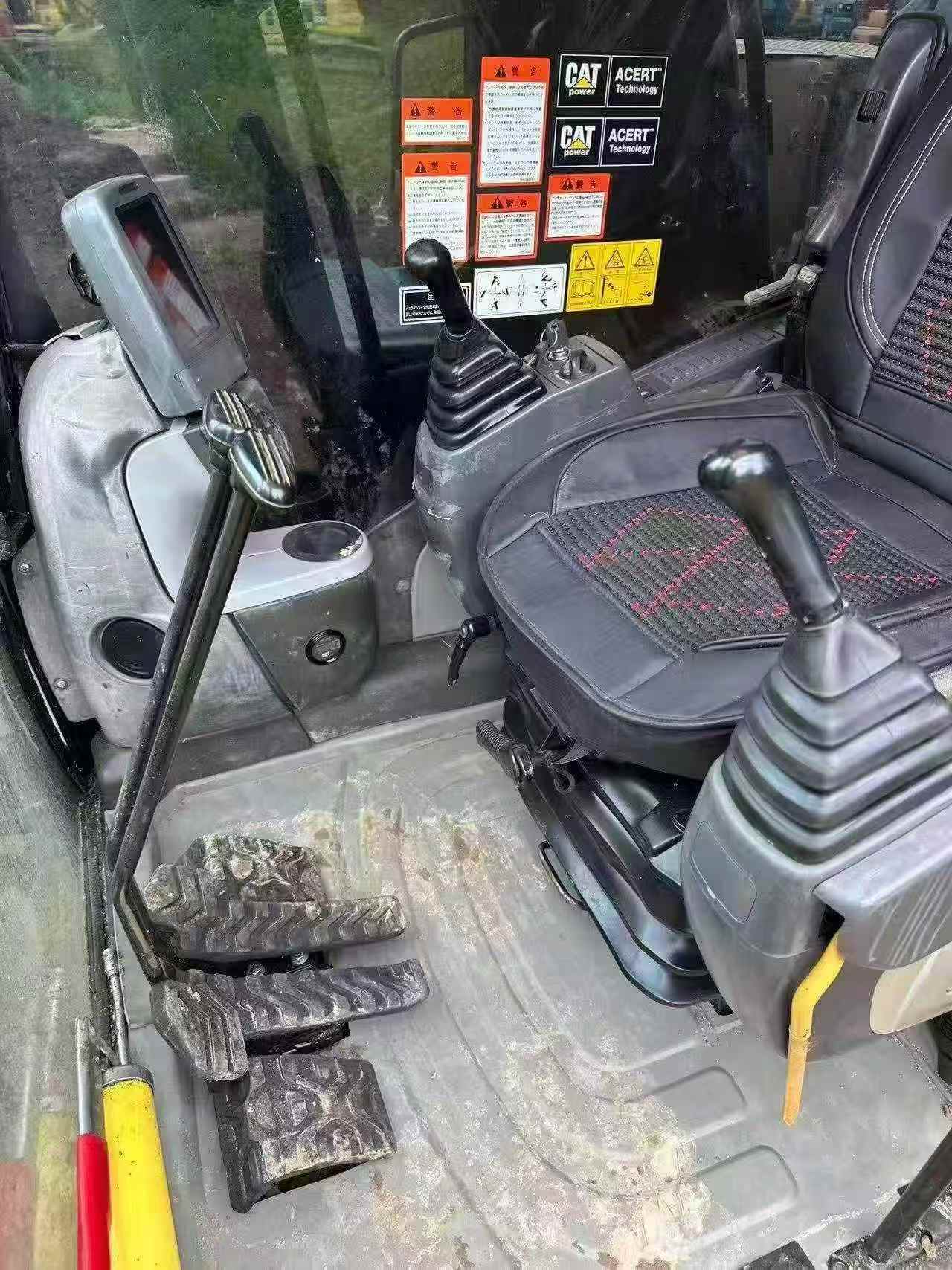 Buy Caterpillar 323D2L Used Excavator / 6