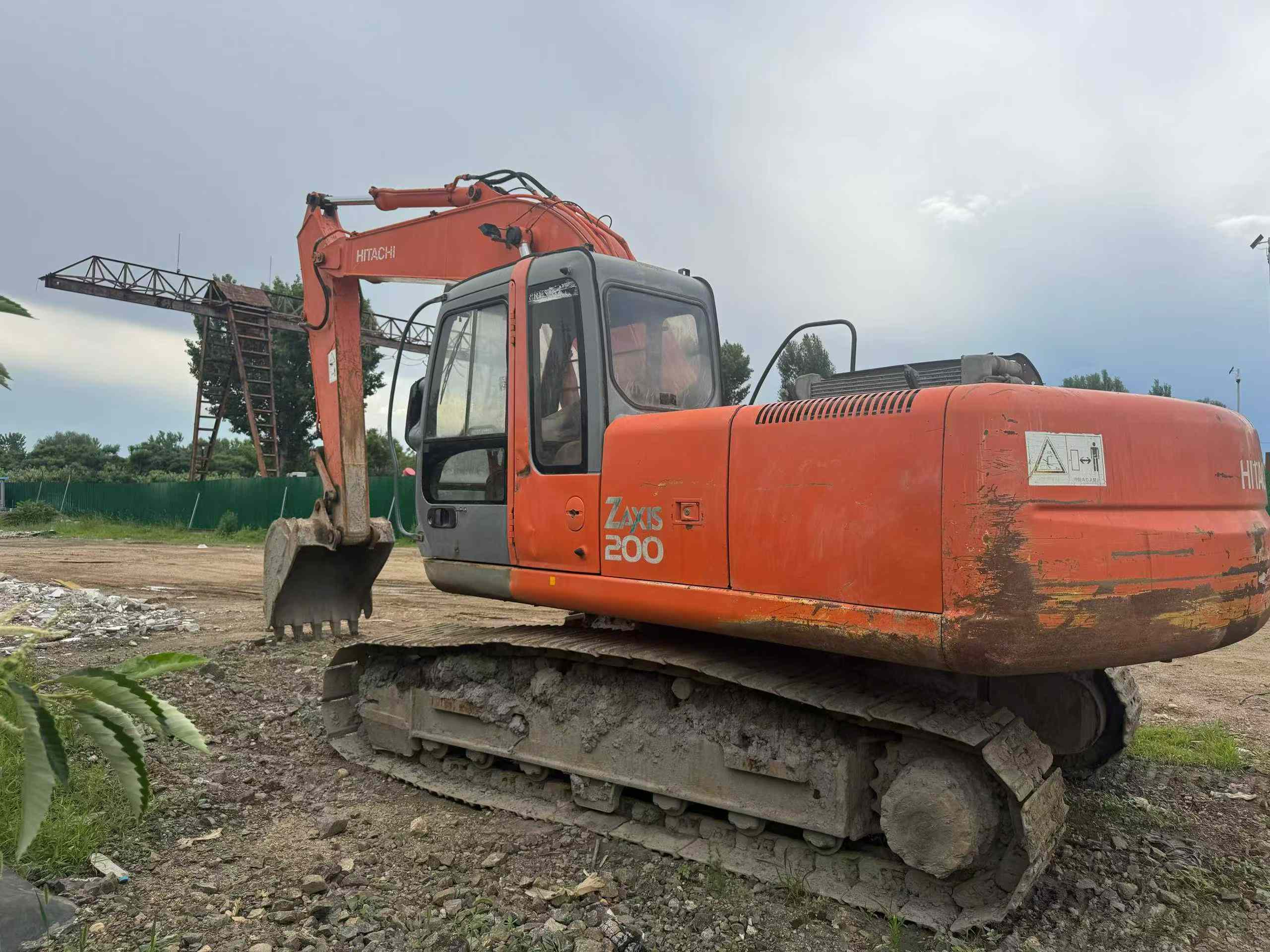 Buy Hitachi ZX200-6 Used Excavator / 8