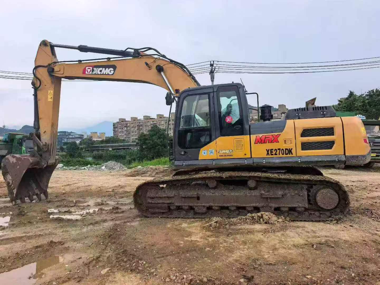 Buy XCMG XE270DK Used Excavator / 2