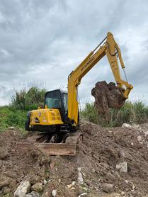 Buy Hyundai HX60 Used Excavator / 5 Buy Hyundai HX60 Used Excavator / 5