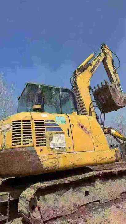 Buy Komatsu PC56-7 Used Excavator / 1