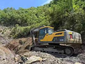 Buy Volvo EC200D Used Excavator / 5 Buy Volvo EC200D Used Excavator / 5