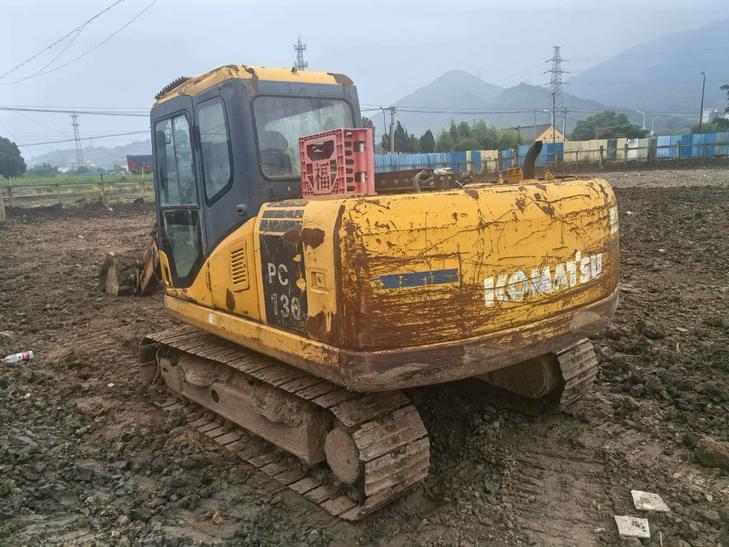 Buy Komatsu PC110-7 Used Excavator / 1
