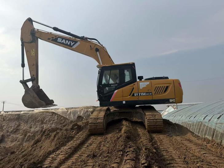 Buy Sany SY215C Used Excavator / 1