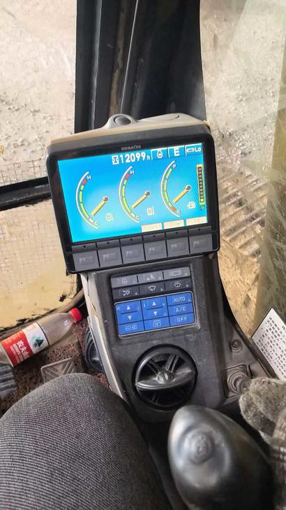 Buy Komatsu PC200-8 Used Excavator / 1