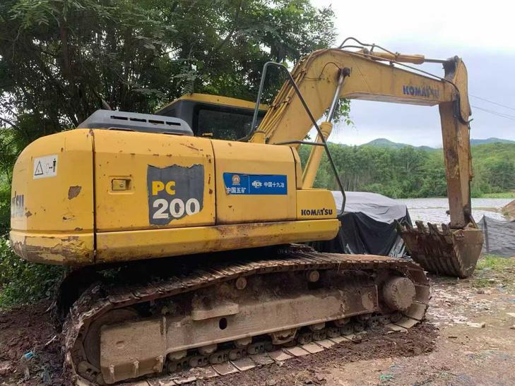 Buy Komatsu PC160-7 Used Excavator / 1