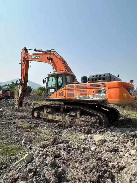 Buy Doosan DH500 Used Excavator / 1