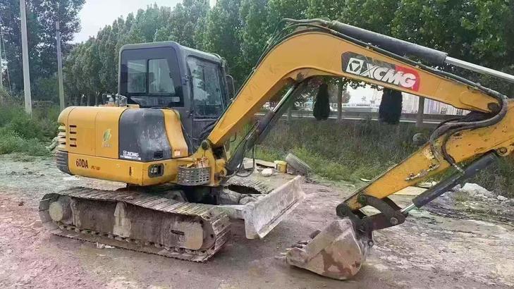 Buy XCMG XE60 Used Excavator / 1
