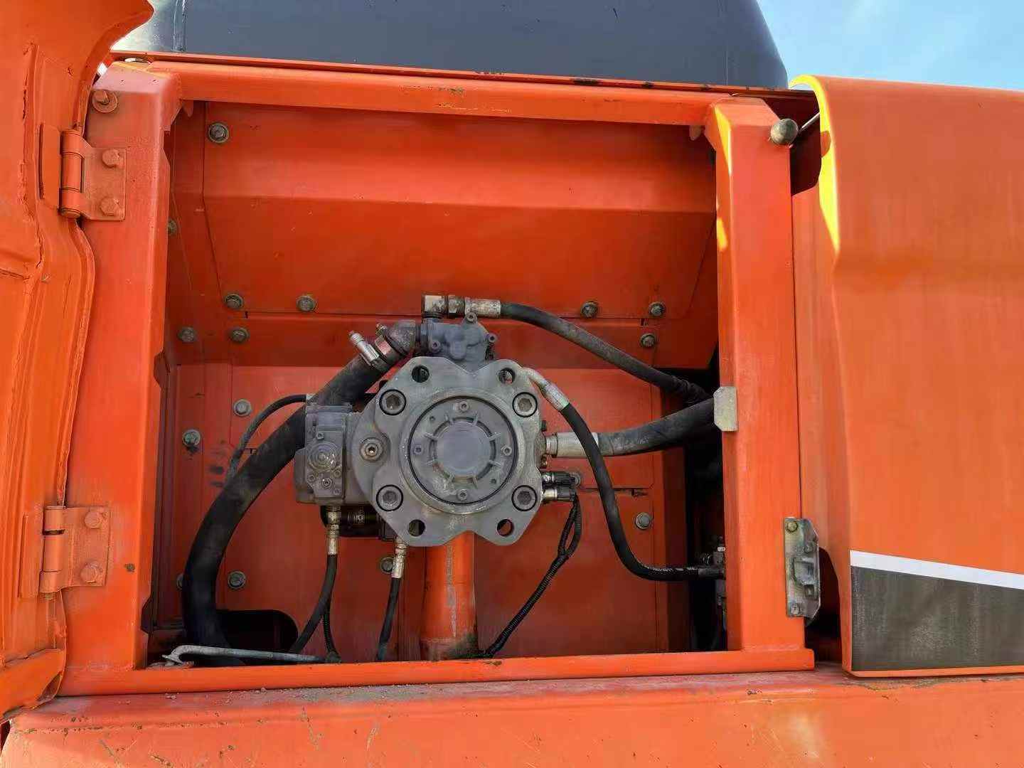 Buy Doosan DX260LC Used Excavator / 9
