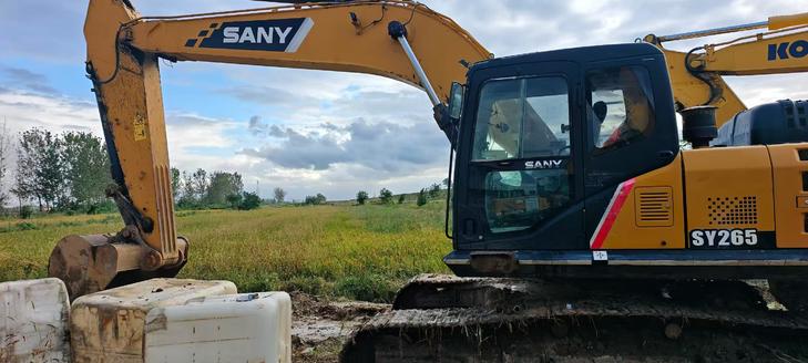 Buy Sany SY245H Used Excavator / 1