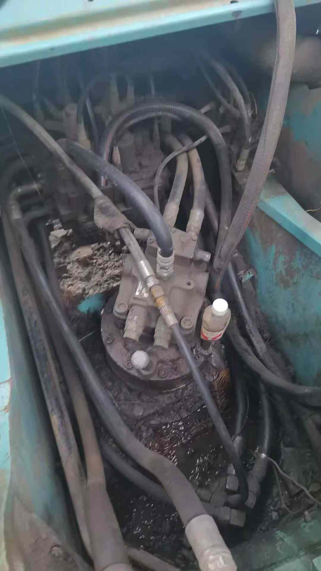 Buy Kobelco SK210 Used Excavator / 6