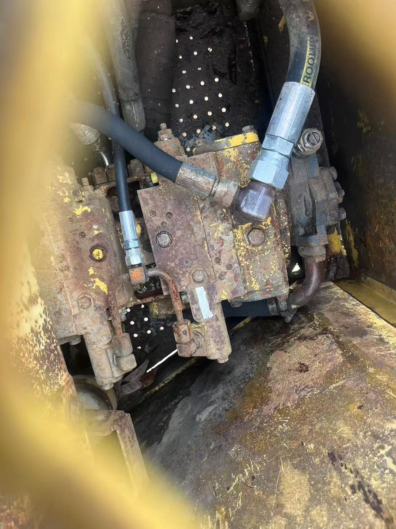 Buy Komatsu PC60-6 Used Excavator / 7