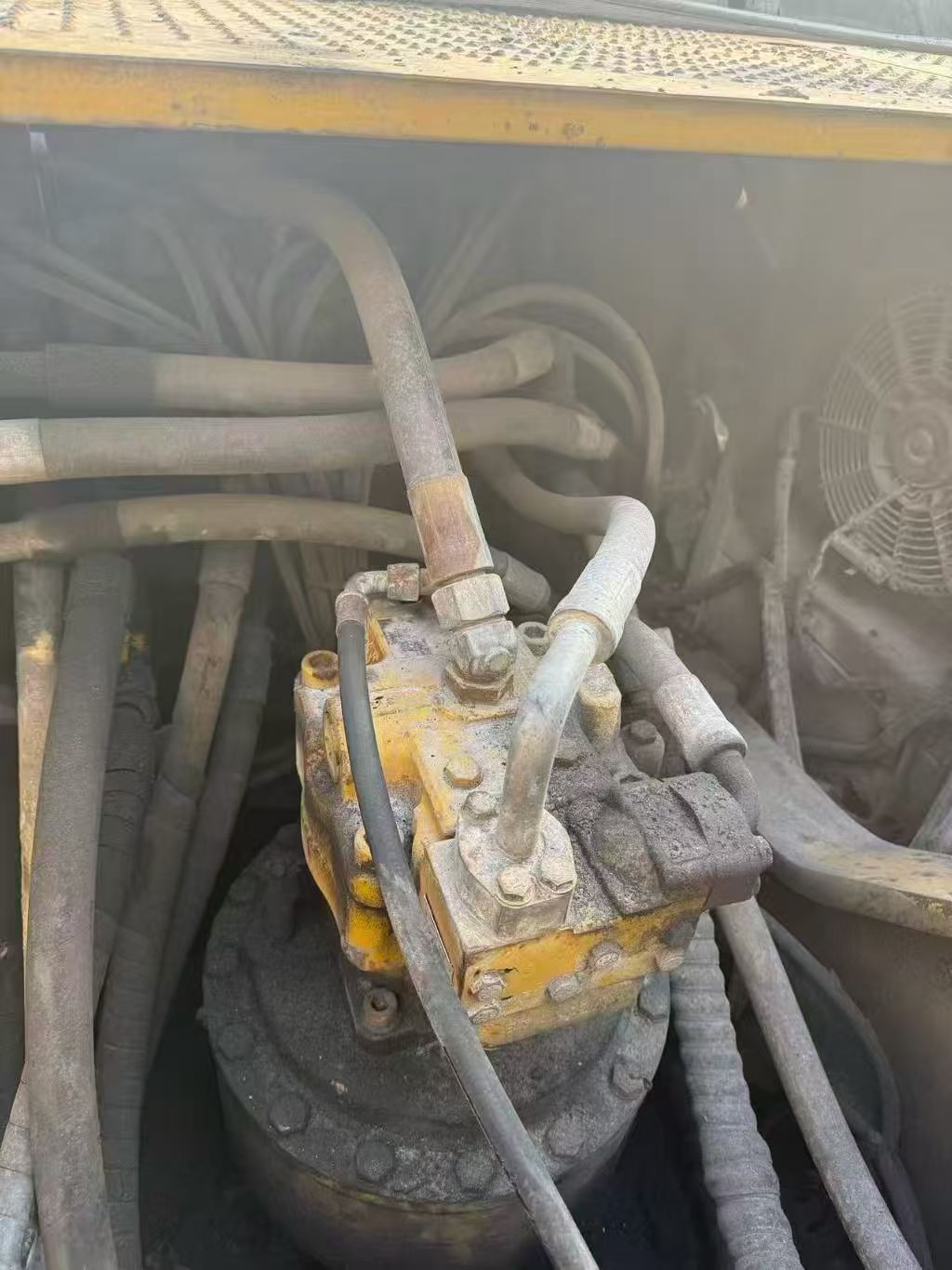 Buy Caterpillar 329D Used Excavator / 8