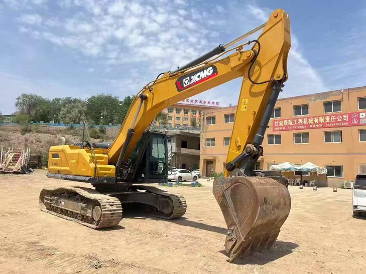 Buy XCMG XE245D Used Excavator / 1