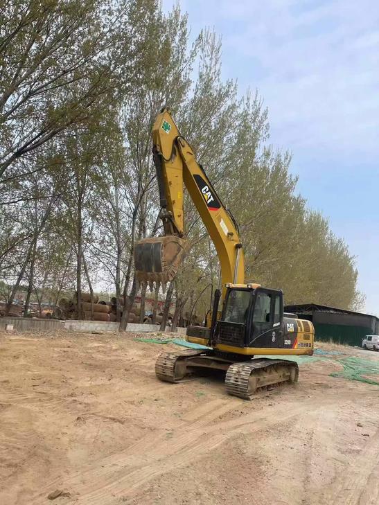Buy Caterpillar 320D Used Excavator / 1