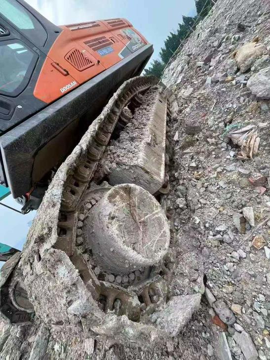 Buy Doosan DX380 Used Excavator / 1