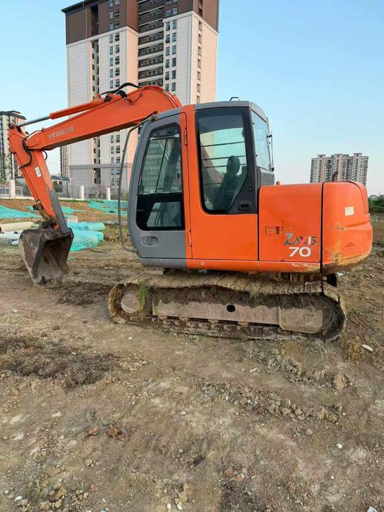 Buy Hitachi ZX70-6 Used Excavator / 1