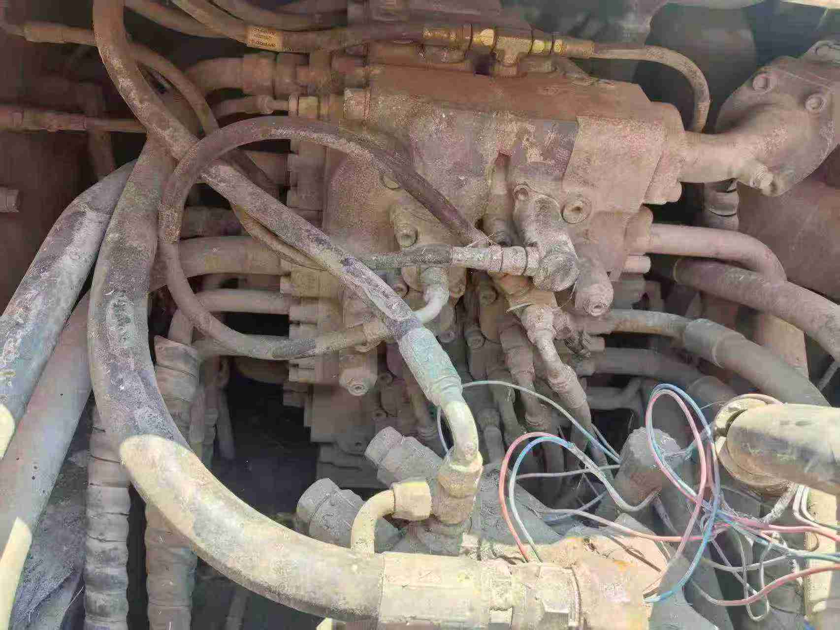 Buy Doosan DH215-9 Used Excavator / 6