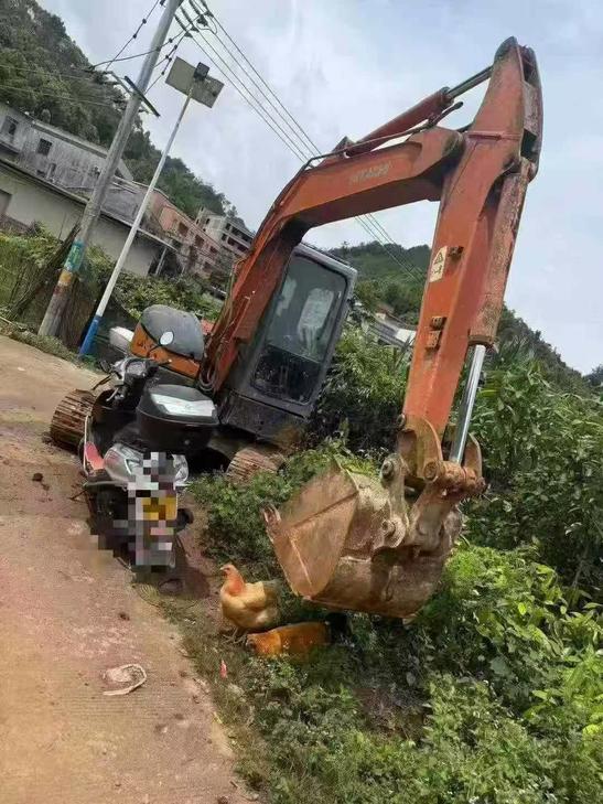 Buy Hitachi EX55 Used Excavator / 1