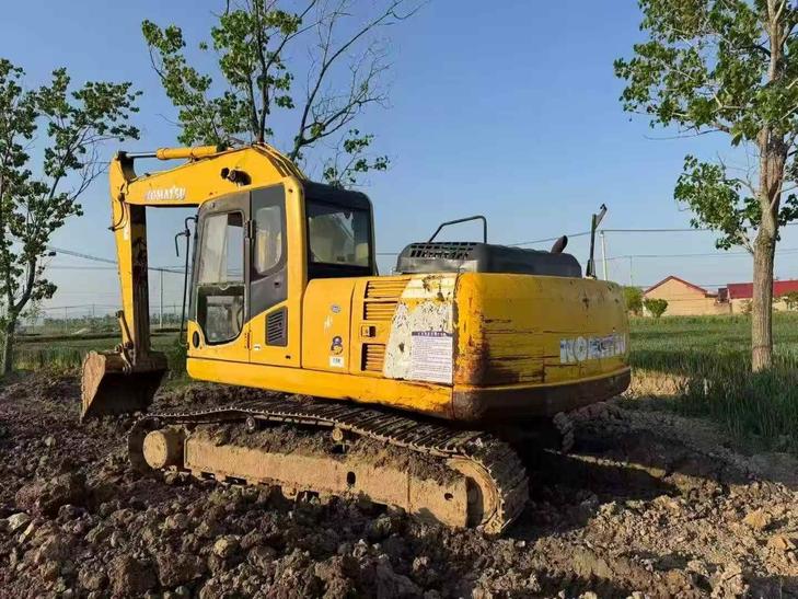 Buy Komatsu PC200-8 Used Excavator / 1