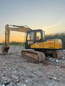 Buy XCMG XE150 Used Excavator / 2 Buy XCMG XE150 Used Excavator / 2